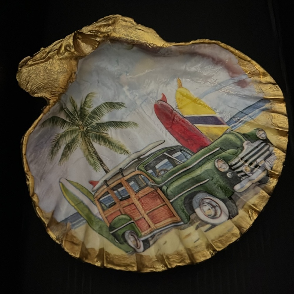 Large Beach Theme Shell - Picture 3 of 4
